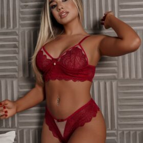 Conjunto sem bojo e sem aro lingerie vermelha com recortes em tule ilusion 2 peças