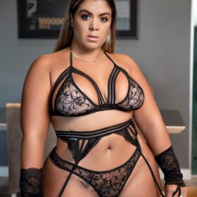 Fantasia erotica Plus size amante de luxo com luvas e cinta liga