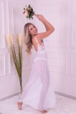 Camisola longa branca em rendão trabalhado com fenda lateral e bojo decote profundo - Imagem 2