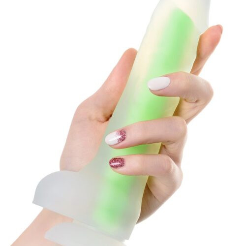 Alternative view of Pênis importado com ventosa Neon Beyond Brilha no Escuro 20x3,5cm