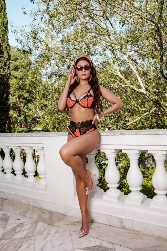 Conjunto lingerie Sem Bojo em Aro Inteiro Preto com laranja Neon - Universo Feminino - Imagem 2