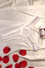 Calcinha Branca com perola estilo tailandesa toda trabalhado com elástico - Imagem 3