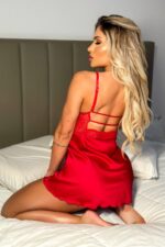 Camisola vermelha de renda e cetim com calcinha sensual - Imagem 4