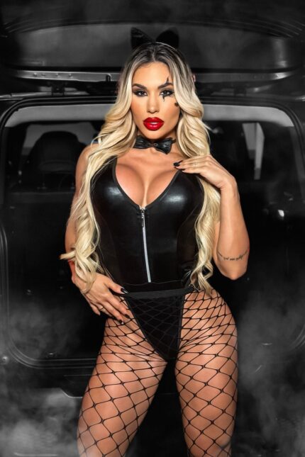 Fantasia erótica coelhinha tesão body em vinil com ziper e tiara