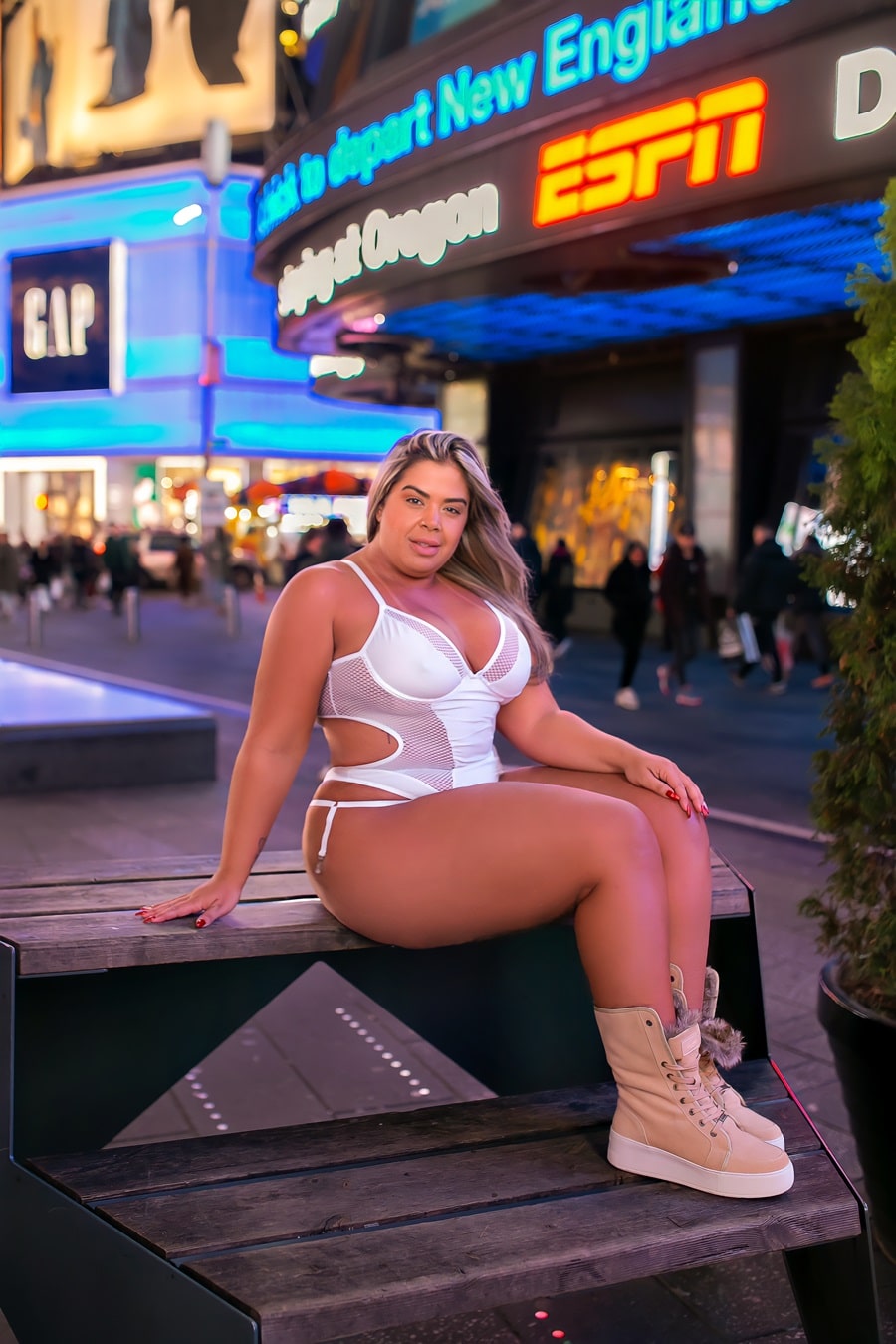 Body sexy plus size sem bojo branco com detalhe em perolas - Imagem 2