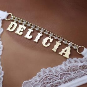 Calcinha Fio Dental Gis Branca com palavra Ku Loko Strass