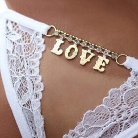 Calcinha Fio Dental Gis Branca com palavra Love Strass