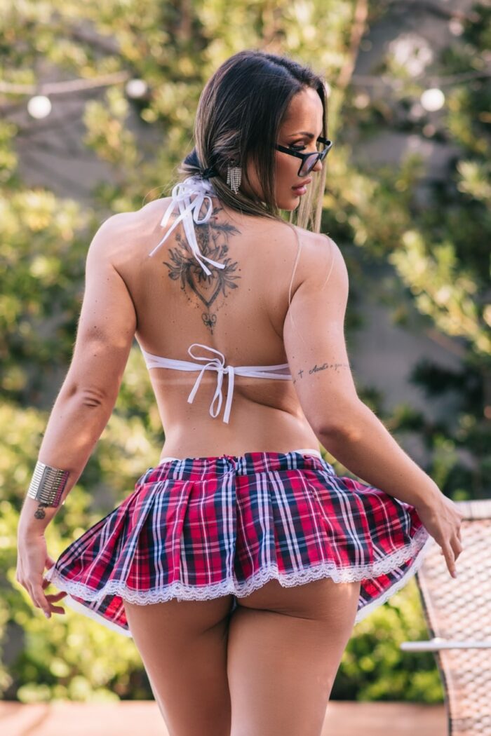 Fantasia erótica estudante colegial malicia - Imagem 2