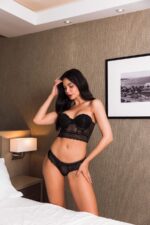 Conjunto cropped preto tomara que caia com alças removíveis - Imagem 6