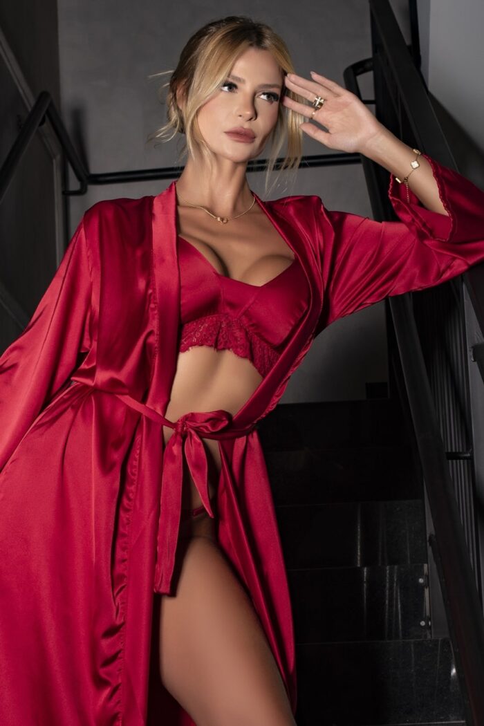 Conjunto vermelho delicado e elegante com calcinha fio em renda - Imagem 4