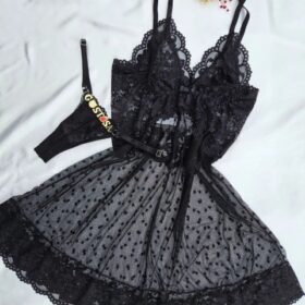 Camisola preta em tule coraçãozinho com fio personalizável