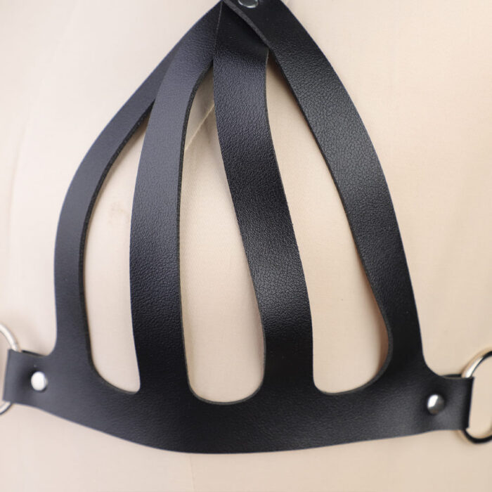 Conjunto Sutiã e Calcinha de Bondage em Couro - Imagem 14
