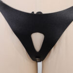 Conjunto Sutiã e Calcinha de Bondage em Couro - Imagem 15